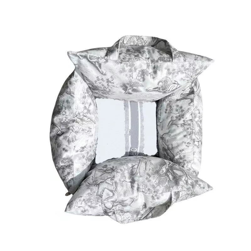 Dog Car Seat Bed for Small Pets Teddy Schnauzer Chihuahua Travel Car Mat Animal Carriers Dogs Cats Sofa Travel Mattress for Pets